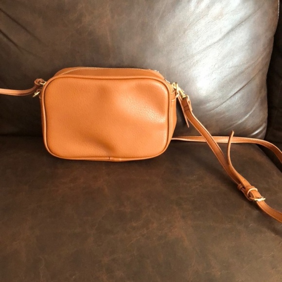 Sherpa/Faux-Leather Camera Bag - Picture 5 of 6